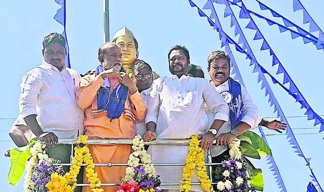 అట్టహాసంగా దామోదరం సంజీవయ్య విగ్రహావిష్కరణ 