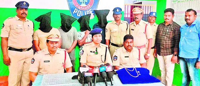 వ్యసనాలకు బానిసై చోరీల బాట 