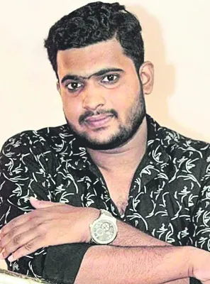 కారు బోల్తాపడి ఒకరు మృతి