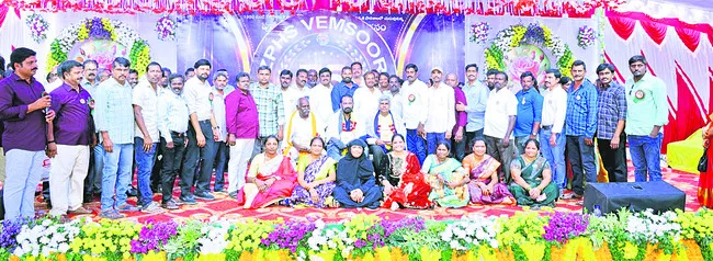 బడిలో వజ్రోత్సవం! 