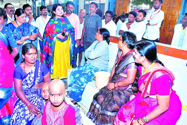 సేవాభావంతో వృత్తి ధర్మాన్ని నిర్వర్తించండి 