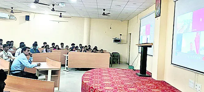 సివిల్స్‌ పరీక్షల్లో విశ్లేషణాత్మక నైపుణ్యాలు కీలకం