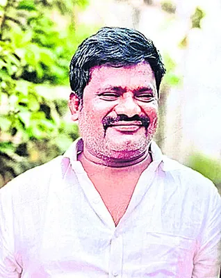 అప్పులబాధలు తాళలేక వ్యక్తి ఆత్మహత్య 