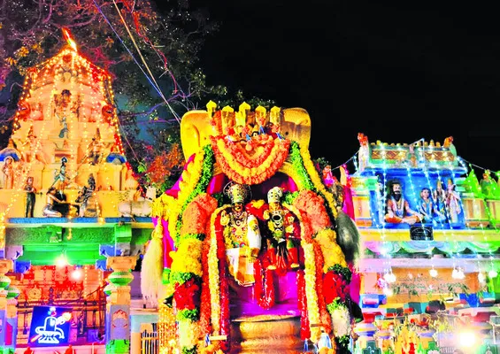 బ్రహ్మంగారిమఠానికి ఉత్సవ శోభ