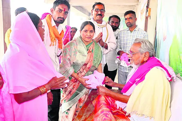 జనసంద్రమైన జాతీయ బంజారా దీక్షభూమి