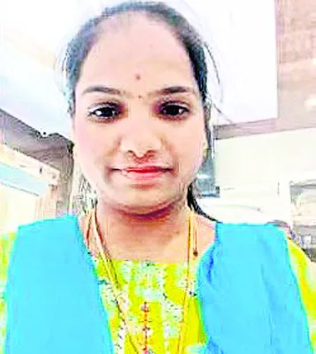 మిస్సింగ్‌ కాదు.. ప్రియునితో పరారీ 