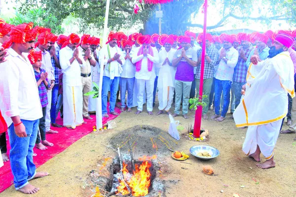 సేవాలాల్‌ బాటలో నడవాలి