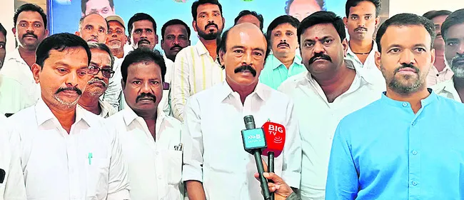 అప్పుల ఊబిలోకి నెట్టే బడ్జెట్‌ 
