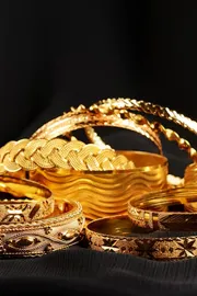 Gold Rate in India May Crash Below Rs 1 Lakh