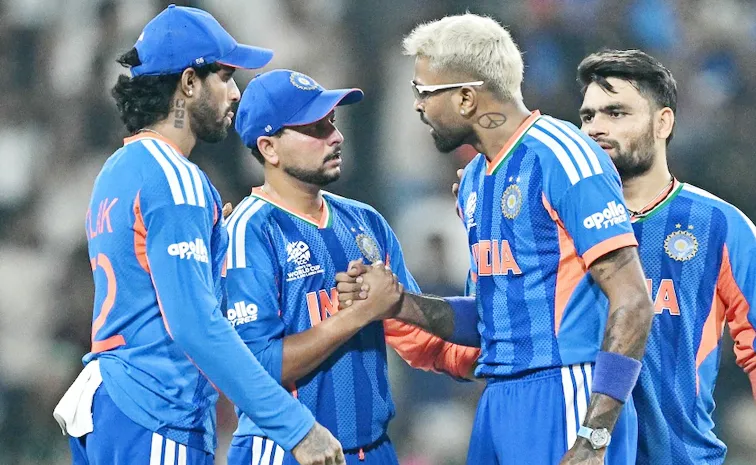 Hardik Suryakumar Fumes At Kuldeep Yadav Post Match Scenes Worry Fans1
