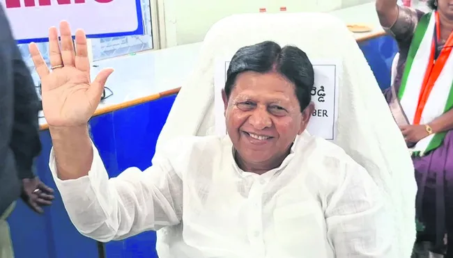 పుర పాలకులొచ్చారు.. 