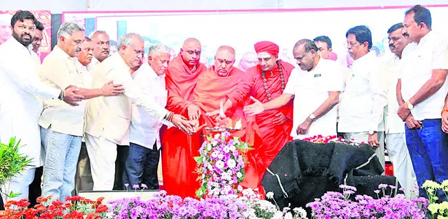 రాహుల్‌ పని విమర్శించడమే 