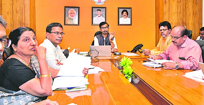 నాణ్యత ప్రమాణాలు పాటించాలి 