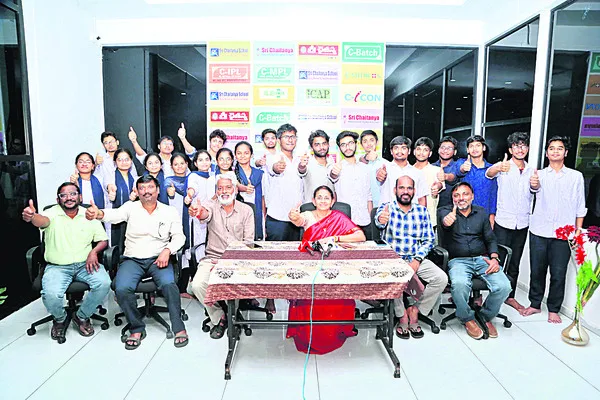 ● అగ్రగామిగా శ్రీ చైతన్య
