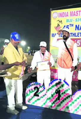 అథ్లెటిక్స్‌లో రామలక్ష్మణదొరకు పతకాలు 