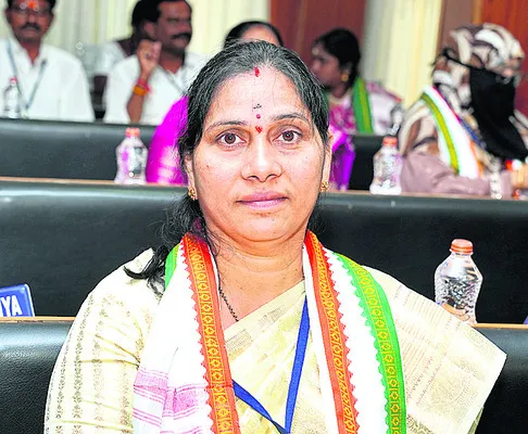 ● పారిశుధ్యంపై ప్రత్యేక శ్రద్ధ ● ఎమ్మెల్యే సహకారంతో ముం