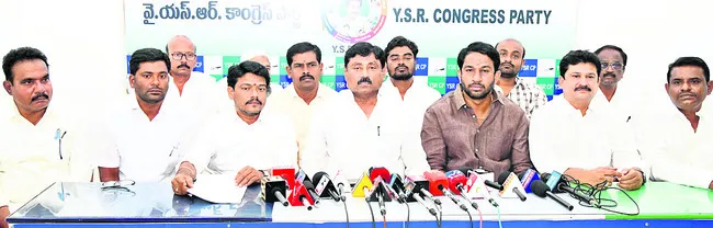 కళ్లకు కట్టినట్లు అబద్ధాలు, మోసాలు