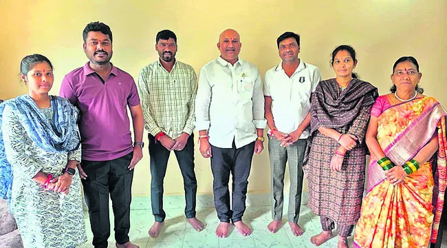 క్యాంపులోనే బీజేపీ కౌన్సిలర్లు
