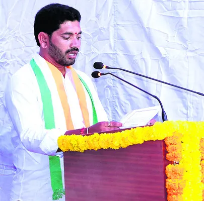 నగర అభివృద్ధికి కృషి