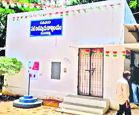 నిబంధనల ఉల్లంఘనపై చర్యలేవీ?