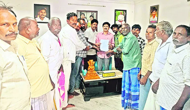హామీలు అమలు చేయాలని వినతి