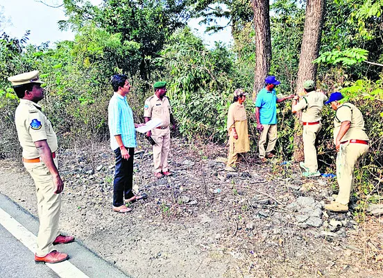 ఎన్‌హెచ్‌లో కోల్పోతున్న 3,400 చెట్లు