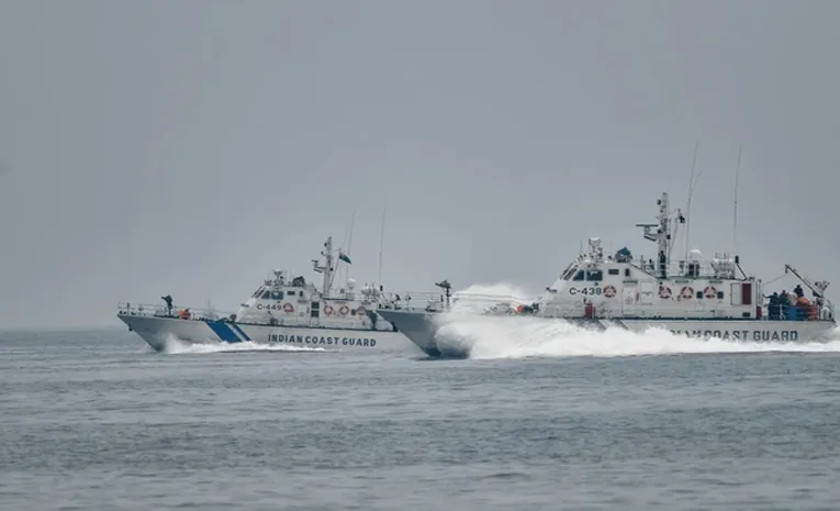 Indian Navy seizes Iranian oil tankers