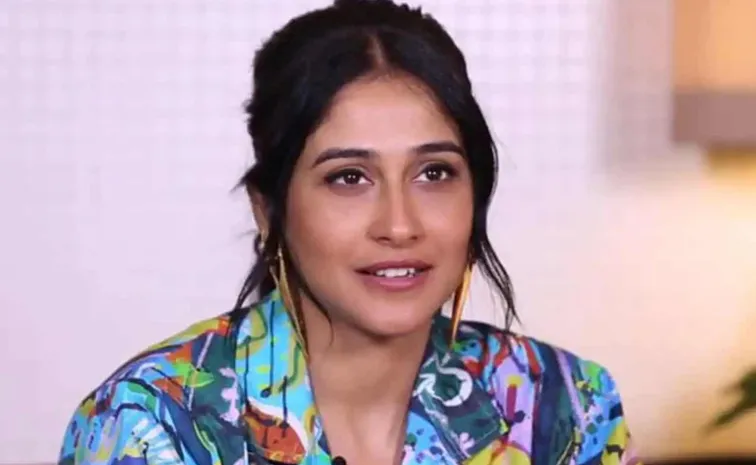 Regina Cassandra Exposes How Bollywod Treated Her