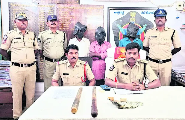 ఆస్తి కోసం చిన్నాన్ననే చంపేశారు 