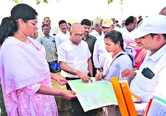 ఇబ్బంది లేకుండా రీసర్వే