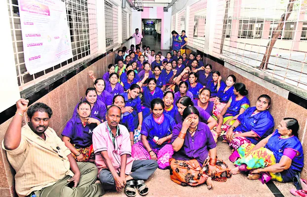 పై అంతస్తులో నిద్రిస్తుండగా..  కింది ఇంటిలో చోరీ..  