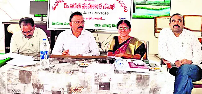 ఉపాధి పనుల్లో అవకతవకలు 