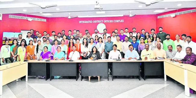 విద్య, వైద్యరంగాల్లో జిల్లా అభివృద్ధి 