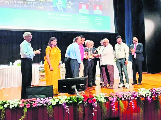 భారజలం ఉత్పత్తిలో భేష్‌