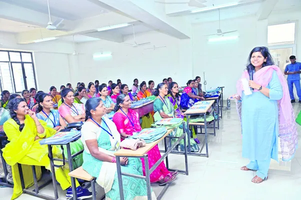 అభివృద్ధికి అంకిత భావంతో కృషి చేయాలి 