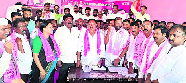 తొర్రూరు మున్సిపల్‌ చైర్మన్‌ ఎన్నిక అప్రజాస్వామికం