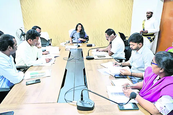 పరీక్షలు పకడ్బందీగా నిర్వహించాలి 