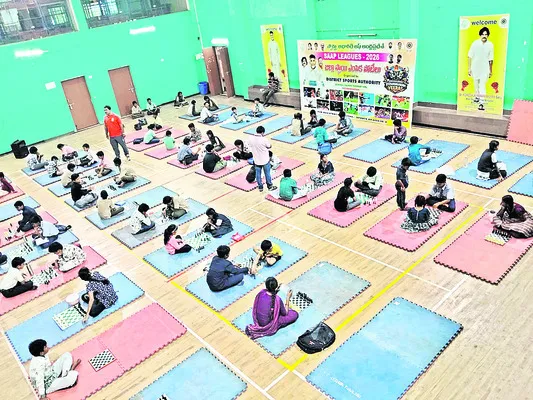 ప్రతిభ చూపండి.. పతకం అందుకోండి