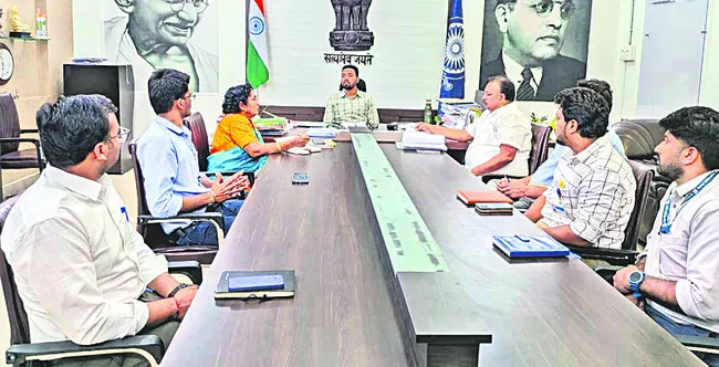 పెట్రోల్‌ బంకుల్లో కనీస వసతులు తప్పనిసరి 