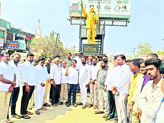 కాంగ్రెస్‌ కౌన్సిలర్లను అరెస్ట్‌ చేయండి