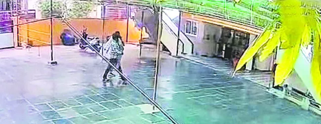 వీడని తౌషిక్‌ డెత్‌ మిస్టరీ..! 