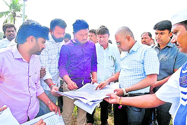 భూముల రీసర్వేను త్వరగా పూర్తి చేయాలి