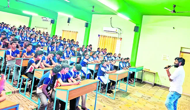 ఫొటోగ్రఫీతో ఉపాధి అవకాశాలు 