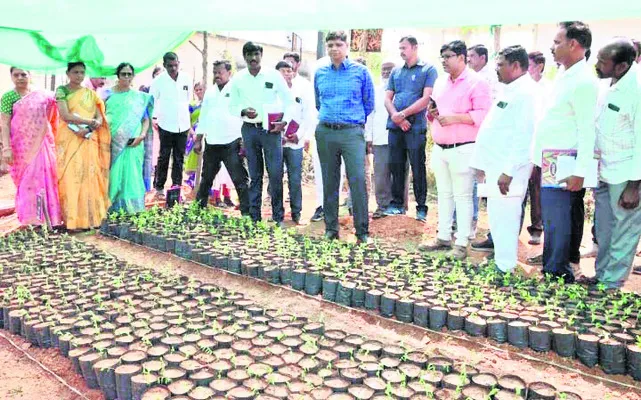 రేషన్‌ పంపిణీలో పారదర్శకత ఉండాలి