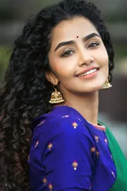 Dhruv Vikram, Anupama Parameswaran spark dating rumours with cute selfie5