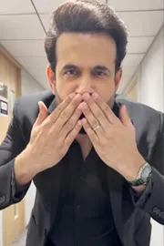 Kamaal Hai: Irfan PathanTrolls Pak Sahibzada Farhan T20 WC Ton