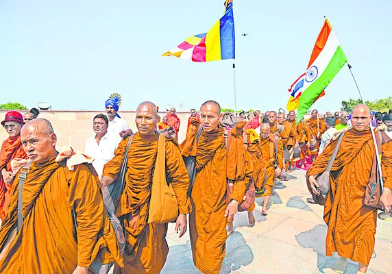 బుద్ధం శరణం గచ్ఛామి!