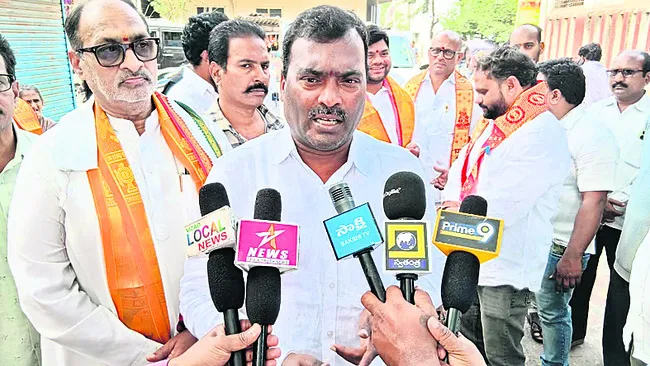 హామీలకు నామాలు.. ‘ఉత్సవ్‌’కు బాజాలు