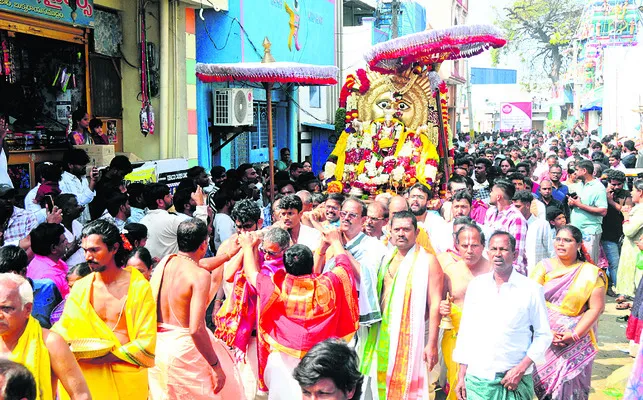 వేంకటరమణ గోవిందా.. గోవింద 