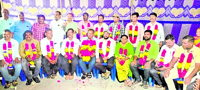 గ్రామ రెవెన్యూ అధికారుల సంఘం జిల్లా అధ్యక్షులుగా సుధీర్